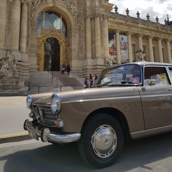 Visite guidée de Paris en voiture de collection